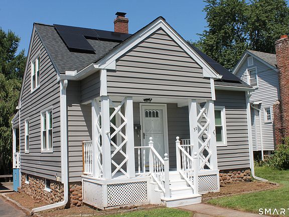 3rd image of 39 Plumb Avenue