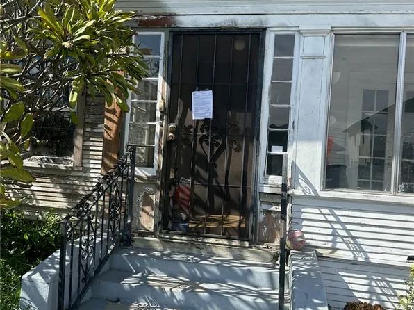 227 W 41st St, Los Angeles, CA 90037