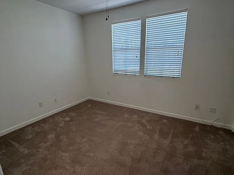 172 Beach Side Ct — Photo 22