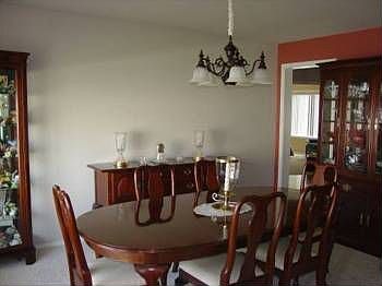 4th image of 703 N Knudson St