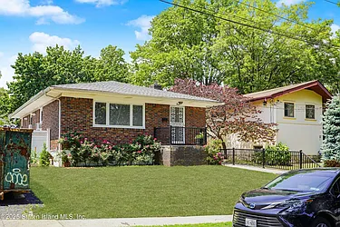 8 Piedmont Avenue, #1