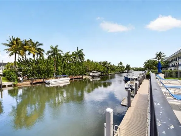 6815 Edgewater Dr, Coral Gables, FL