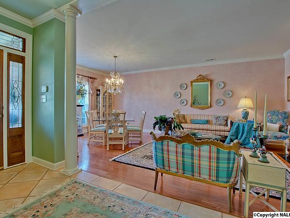 5th image of 3118 Waterman Dr SE