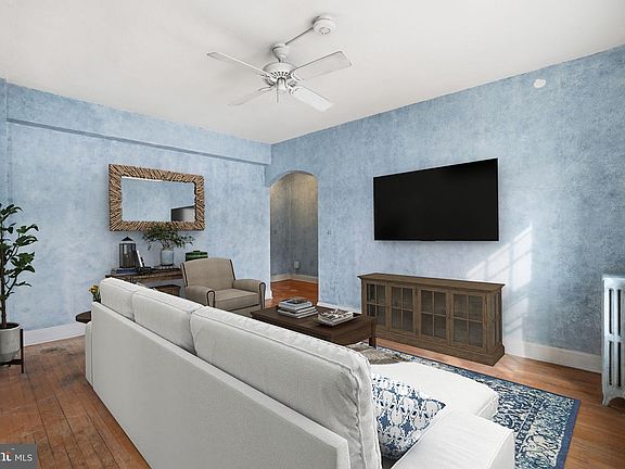 2nd image of 2040 Belmont Rd NW #536