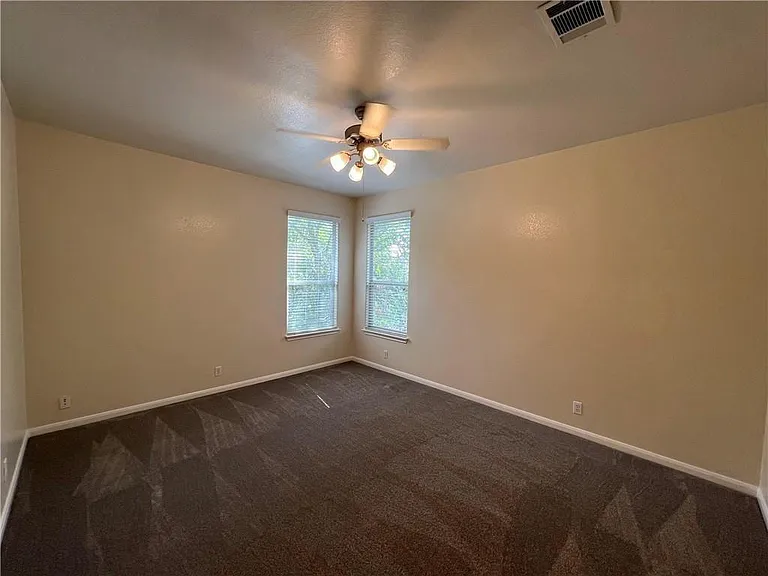 2400 Allred Dr #B — Photo 20
