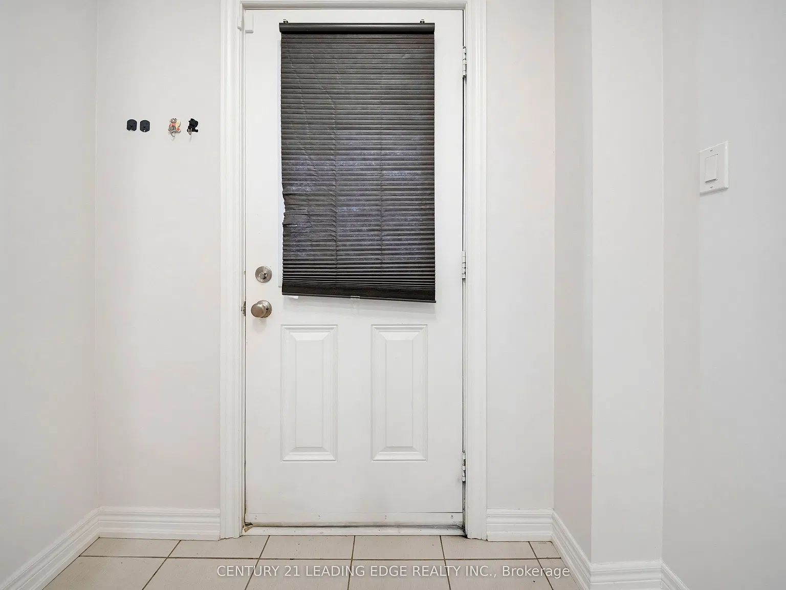 4 bed, $3,300 — Photo 4