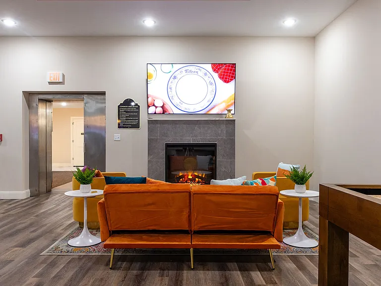 The Residence at 1000 Elm — Photo 61
