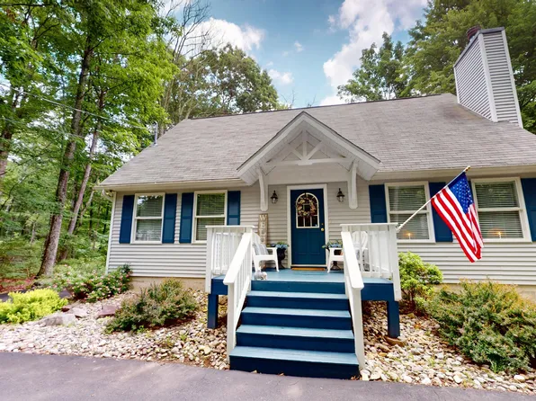 117 Lone Pine Bay, Lords Valley, PA 18428