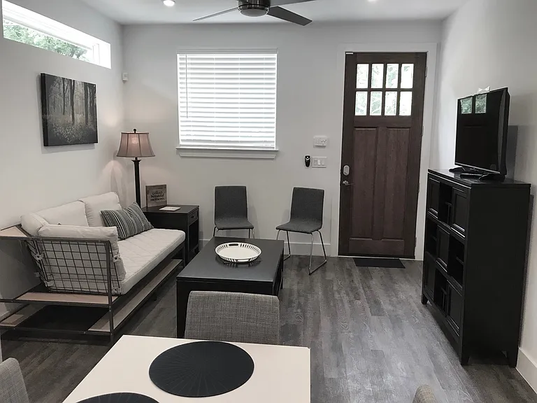 2506 Willow St #2 — Photo 8