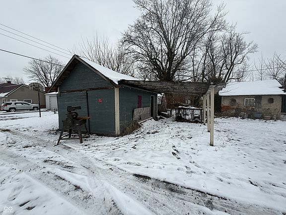 3rd image of 7987 Underwood St