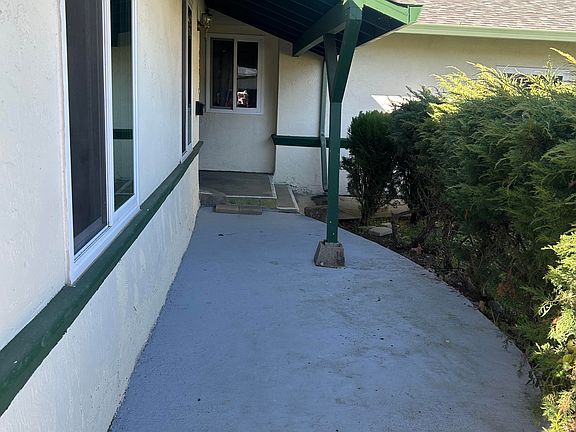 3rd image of 445 Rollingwood Dr
