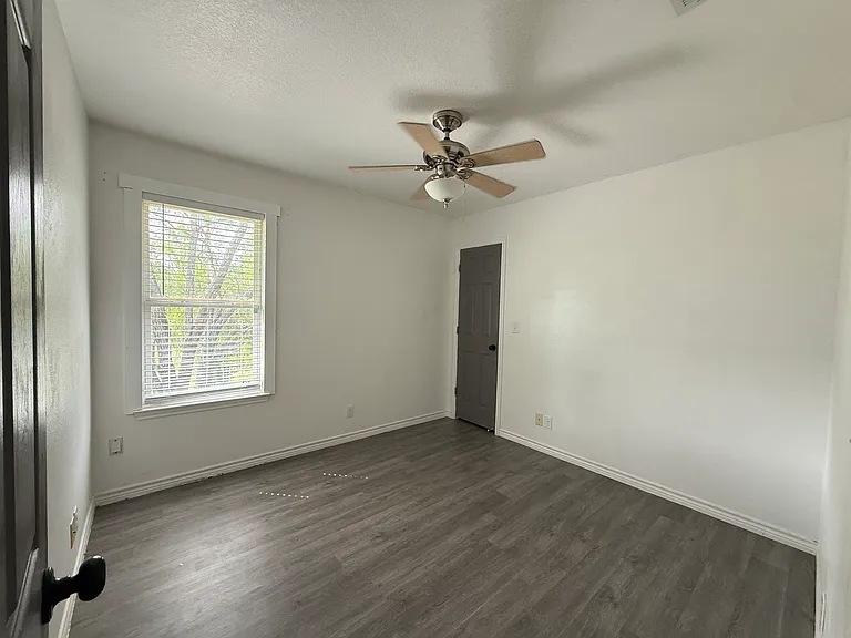 1011 Santa Fe Trl — Photo 4