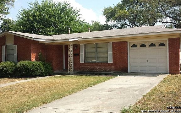 2nd image of 606 Redcliff Dr