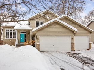 9436 Flanders St NE, Blaine, MN 55449