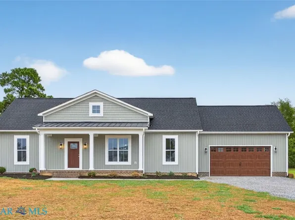 110 Bowsprit Ln, Heathsville, VA 22473