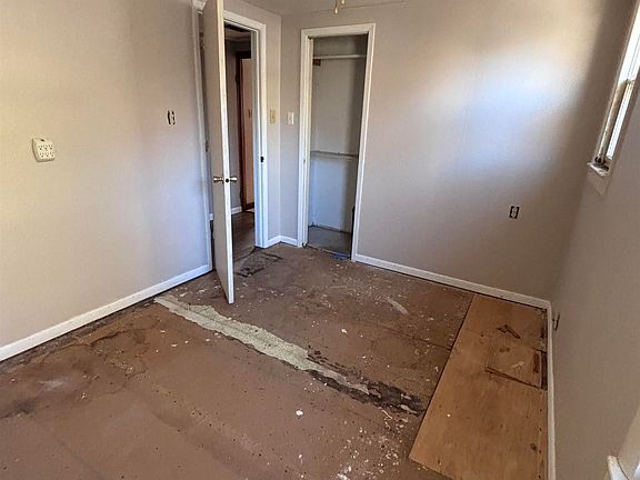 5th image of 110 Brow Dr