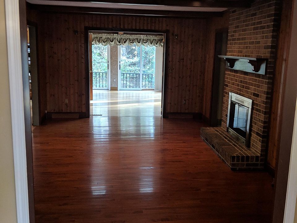 1st image of 30 Hoylake Ct