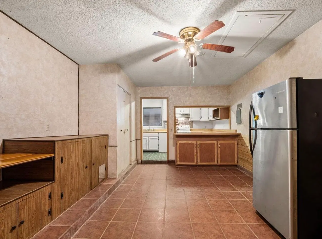 3 bed, 1420 sqft, $1,500 — Photo 4