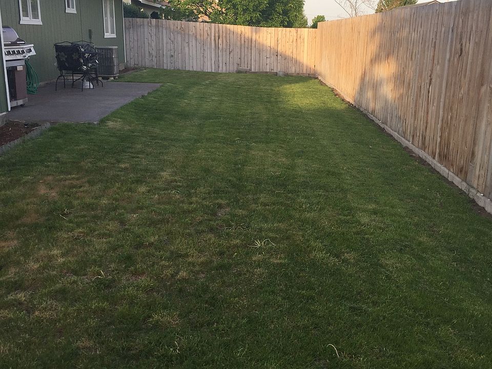 2nd image of 552 N Highland Ave