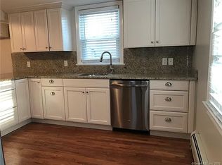 40 Ledge Ave #2, New Canaan, CT 06840
