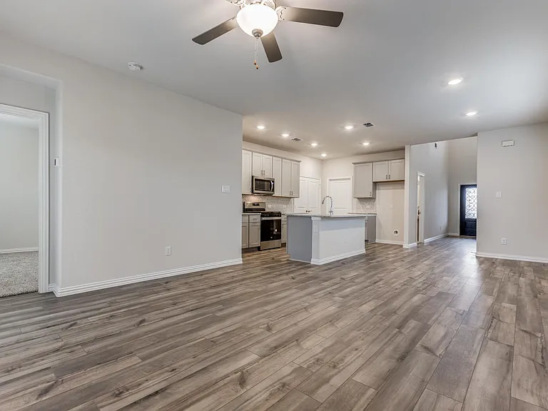 5011 Bellhurst Dr — Photo 7