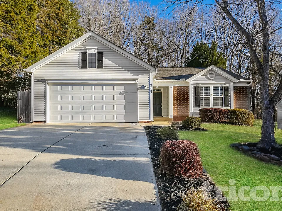 9735 Veronica Dr