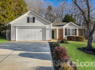 9735 Veronica Dr, Charlotte, NC 28215