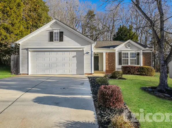 9735 Veronica Dr, Charlotte, NC 28215