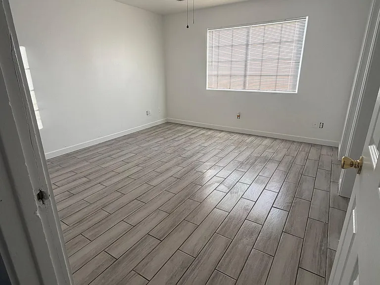 741 W Ocotillo St — Photo 3