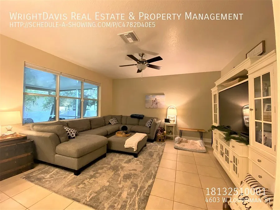 Gorgeous South Tampa 3BD/2.5BA plus Loft dream home! — Photo 4