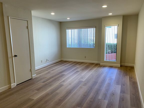 5th image of 338 W Wilson Ave #7
