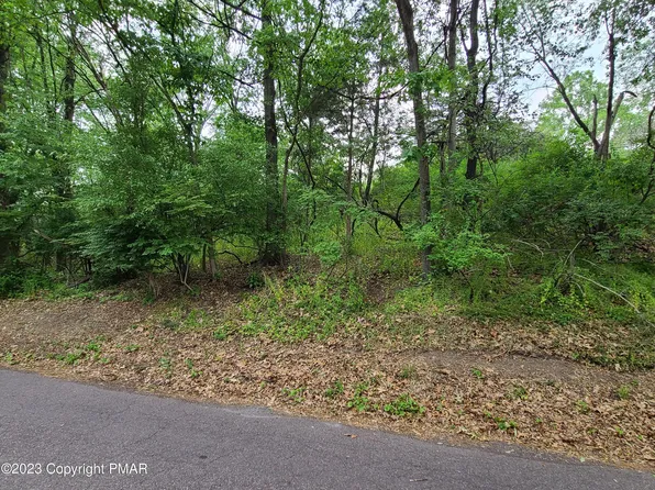Northgate Rd, Stroudsburg, PA 18360