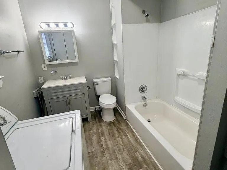 511 S Broadway St #B — Photo 7