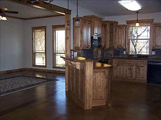 2nd image of 1095 Cardinal Ln