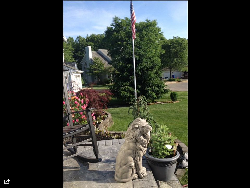 2nd image of 313 Altamont Dr