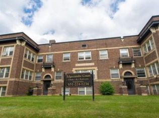 180 Lexington Parkway So. - Edgecumbe Court, Saint Paul, MN 55105