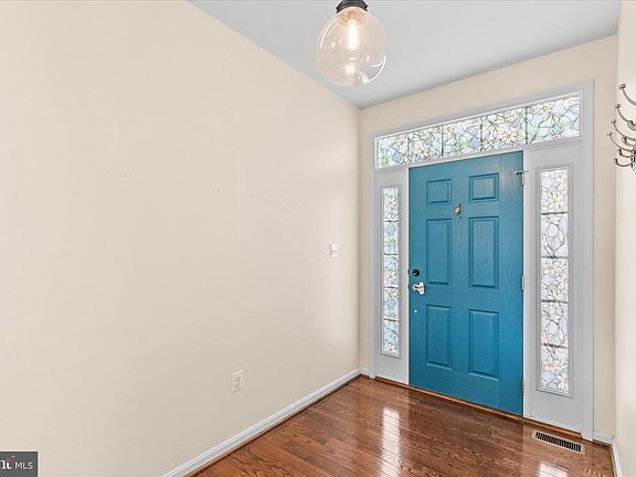 5th image of 148 Woodhaven Dr