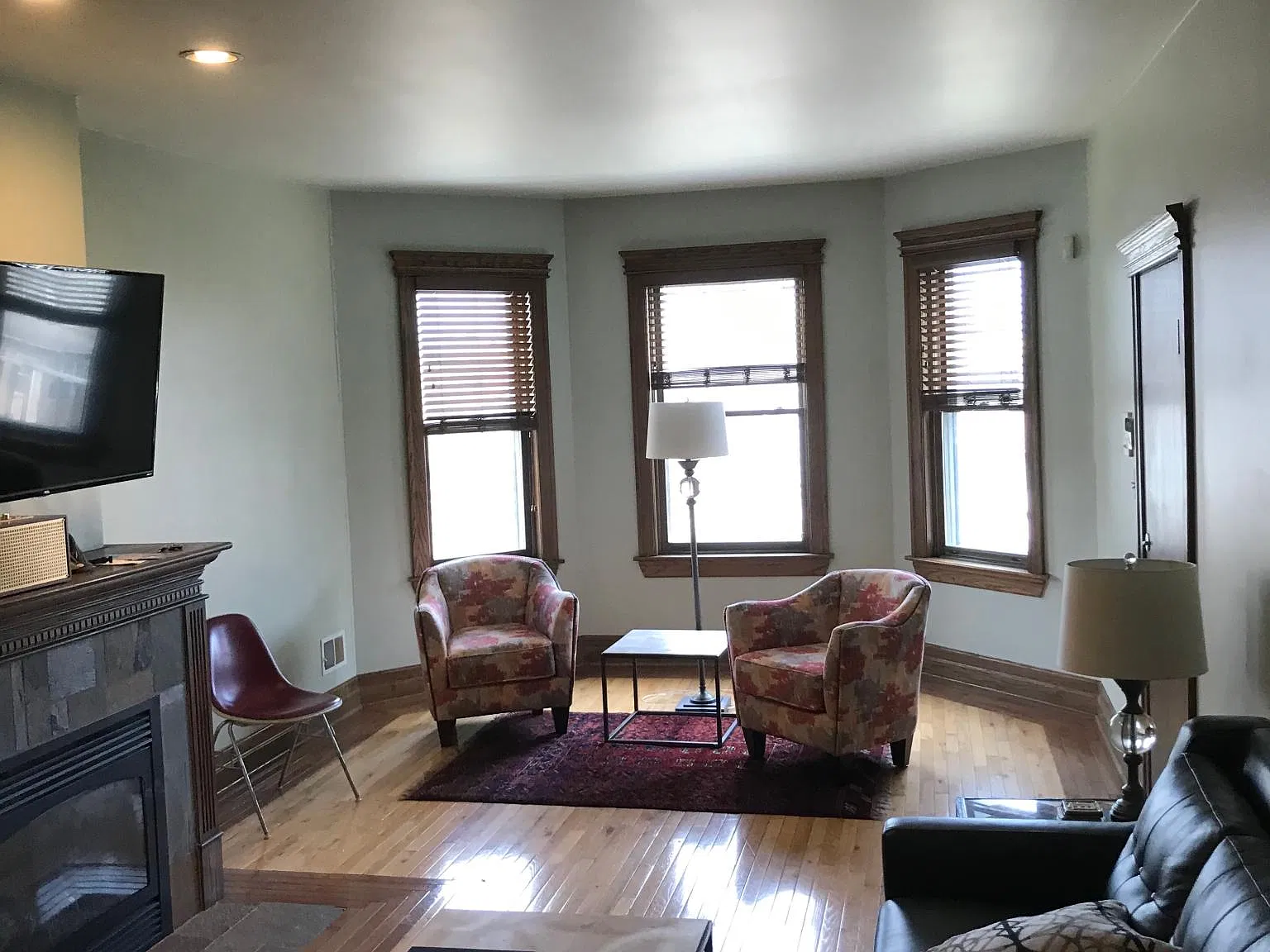 2 bed, 1250 sqft, $1,800 — Photo 3