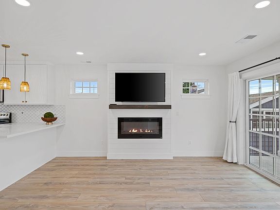 3rd image of 1830 N Highland St #B