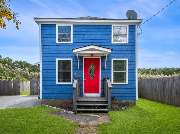 294 Onset Ave, Wareham, MA 02571