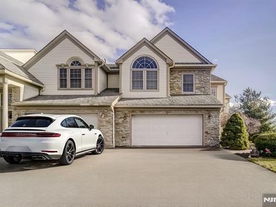31 Skyview Dr, North Haledon, NJ, 07508