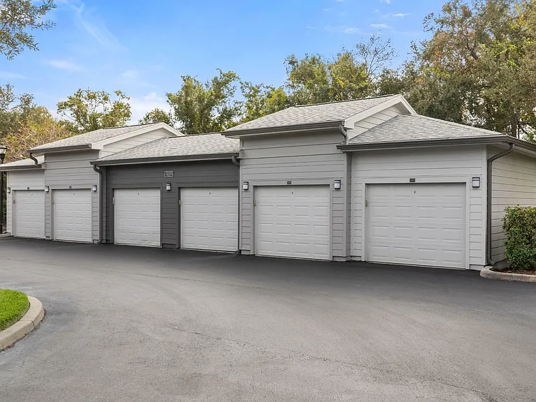 Crosstown Walk - Available Garages
