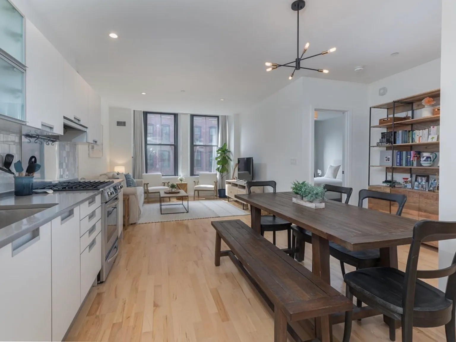 2 bed, 1033 sqft, $5,250 — Photo 3