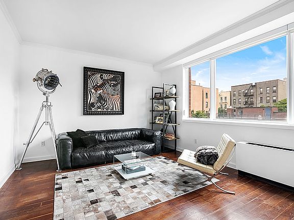 2nd image of 32 W 128th St APT 4