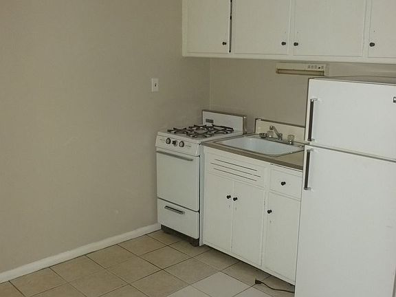 2nd image of 5541 N Teutonia Ave APT 1