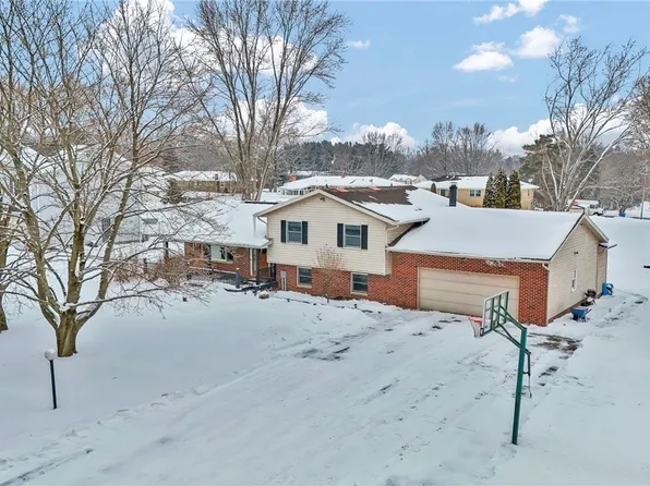 477 Deborah Dr, Akron, OH 44319