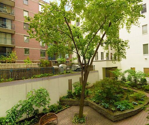 5th image of 303 Greenwich St #2B
