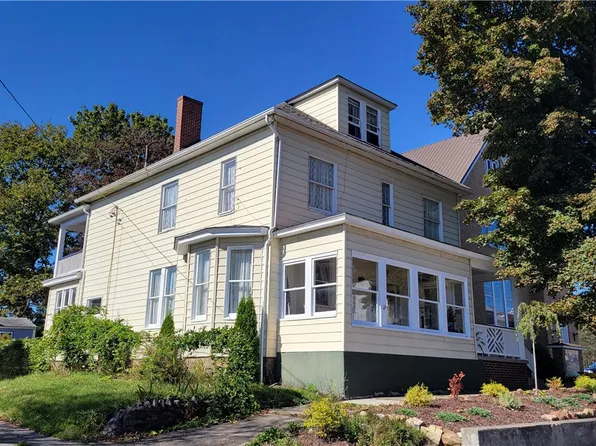 208 E Main St, Stoystown, PA 15563