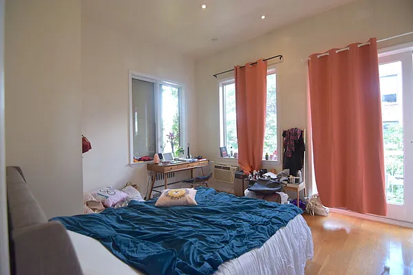 Rented by Triplemint | media 23