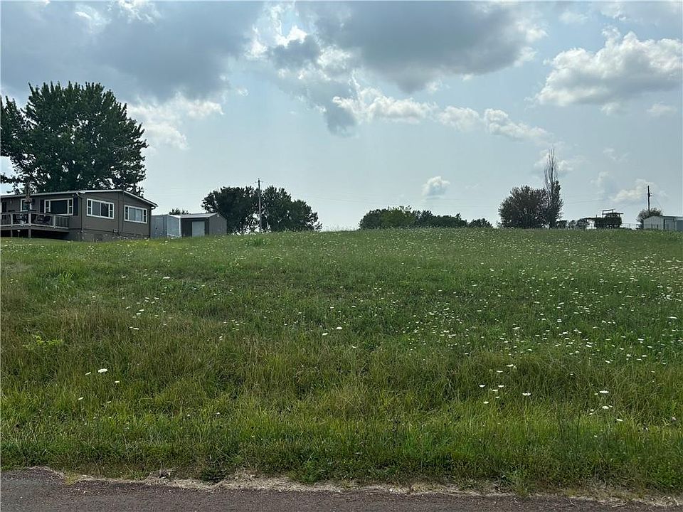 2nd image of LOT 1251 Yacht Club Cir